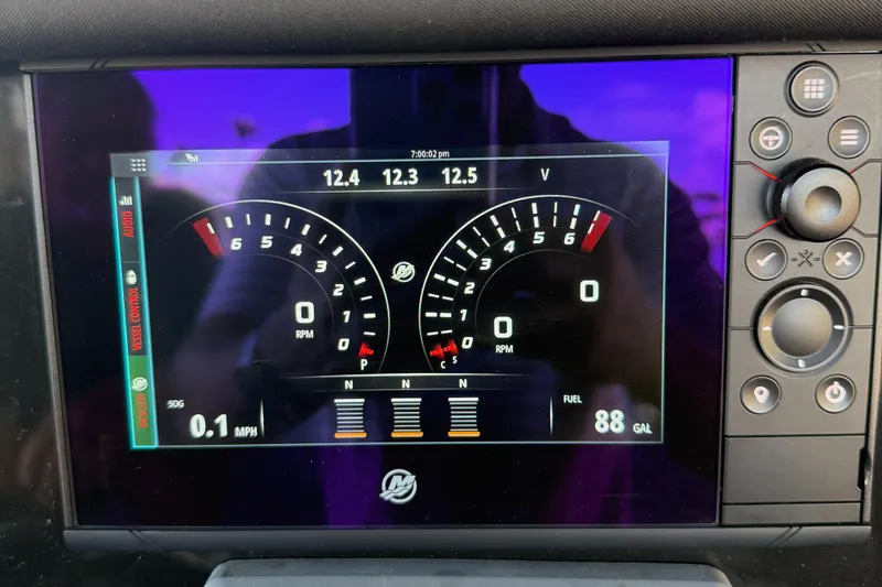  Yacht Photos Pics Dashboard display of a 2020 Statement 350 Open, showing RPM, speed, and fuel levels.