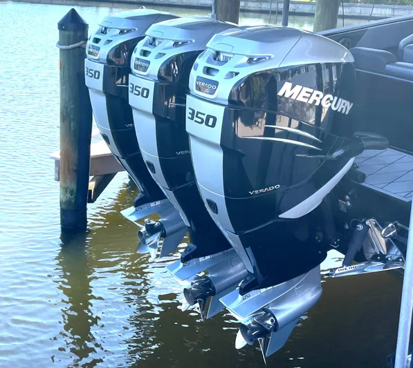  Yacht Photos Pics Three Mercury Verado 350 outboard engines on a Statement 350 Open boat, 2020 model.