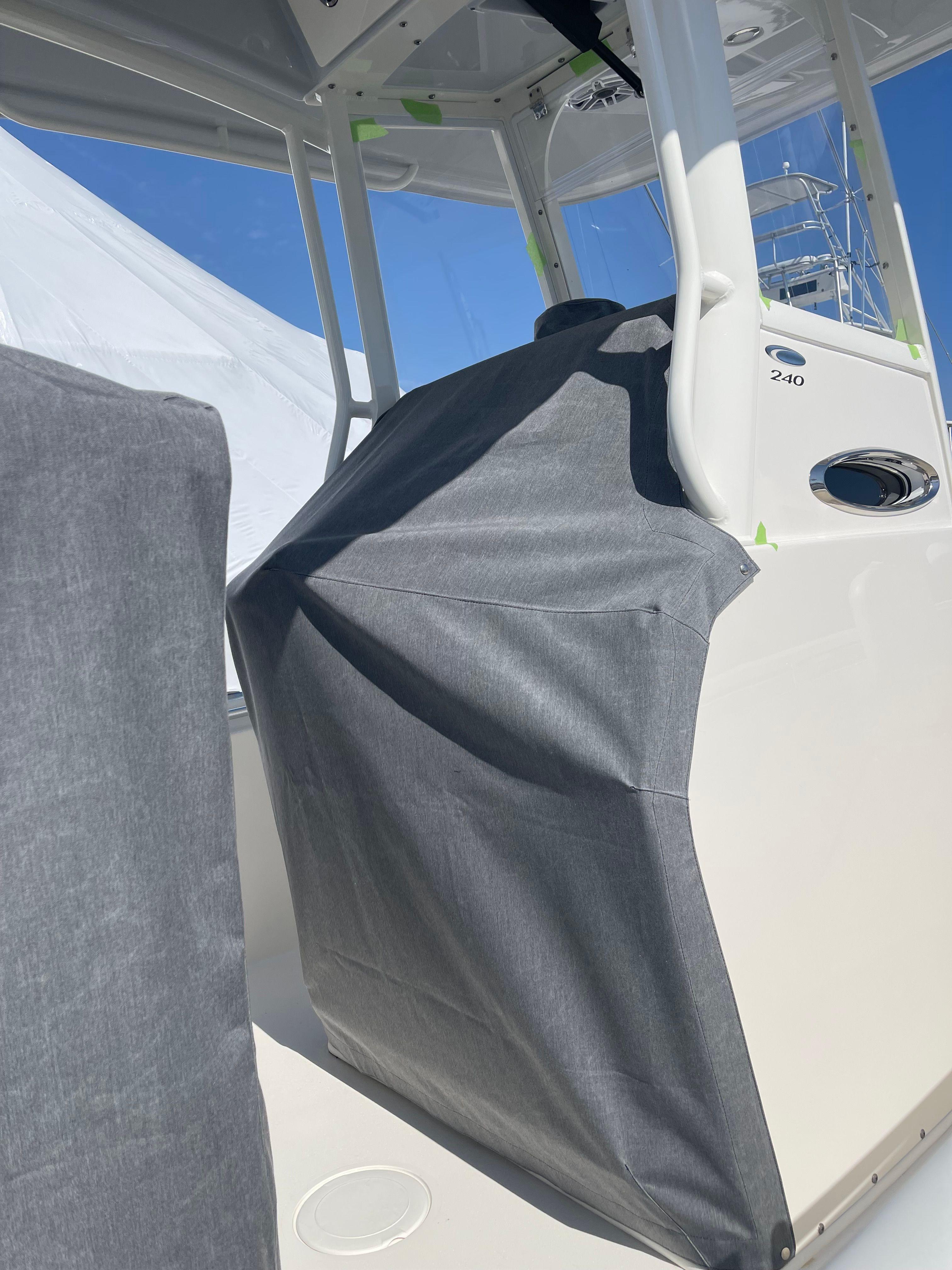 2021 COBIA 240 CC - Image 3