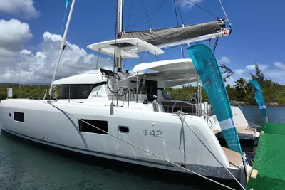 Lagoon 42
