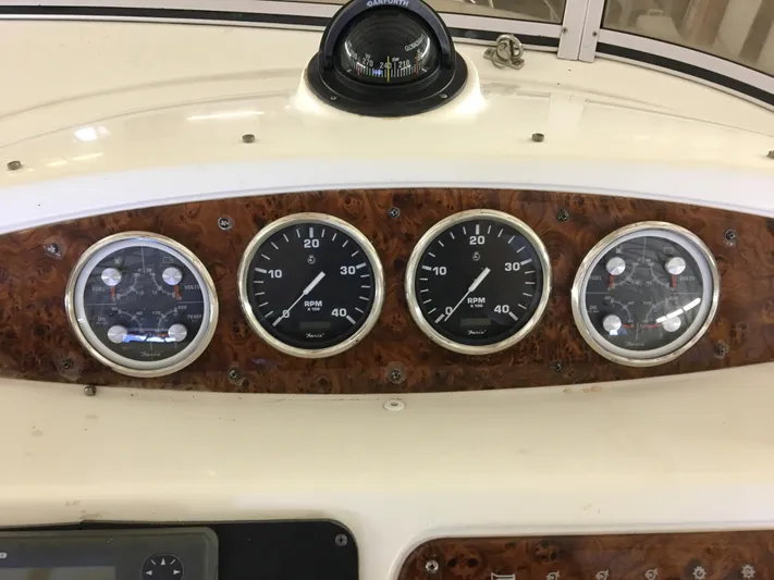 Carousel Yacht Photos Pics 