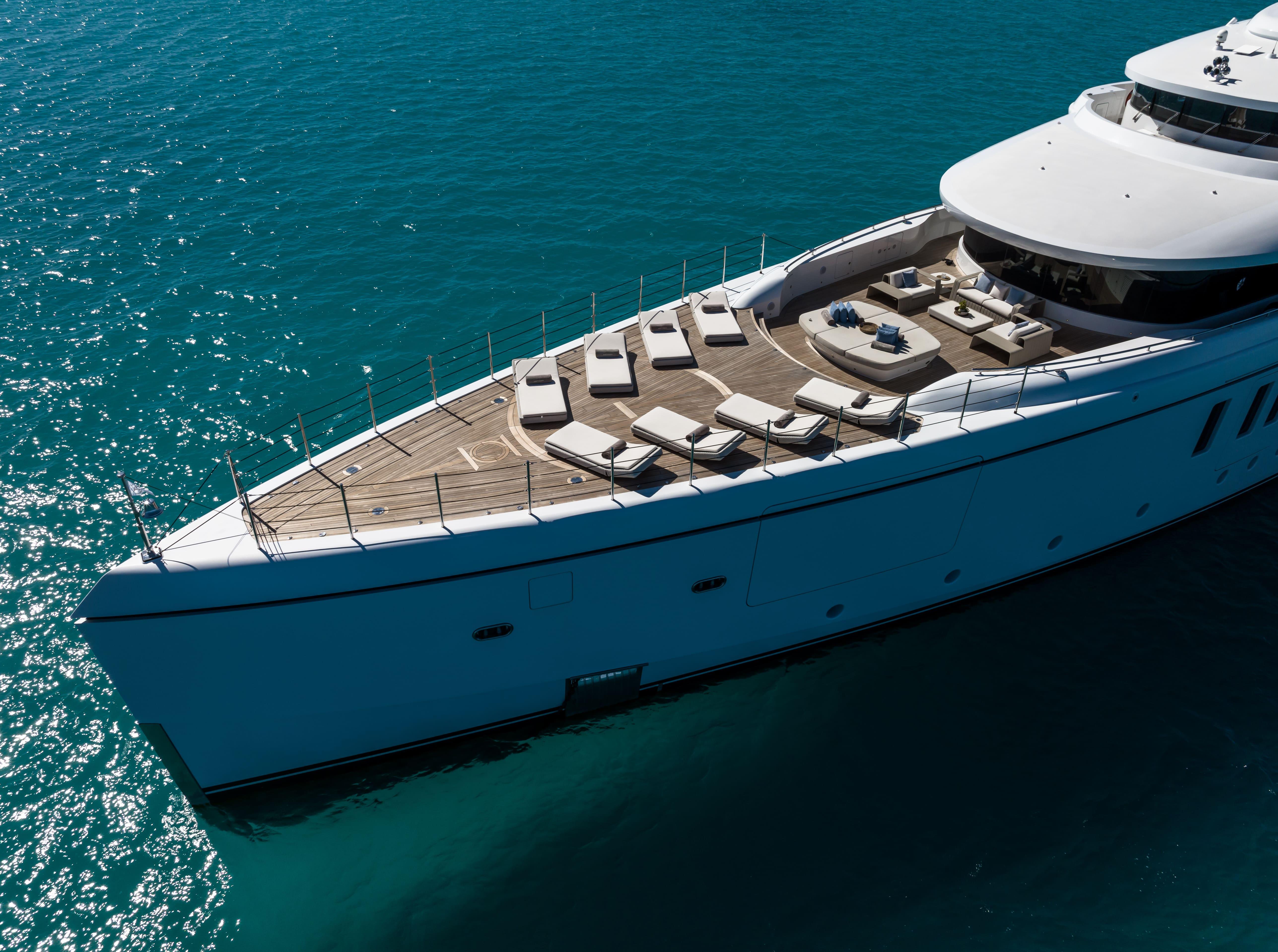 artisan yacht benetti