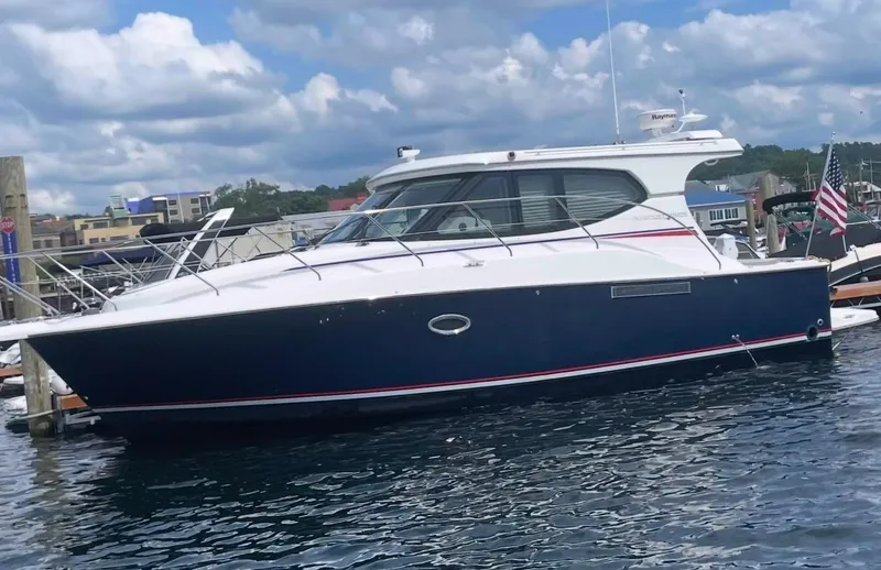 Live Now Yacht Photos Pics 