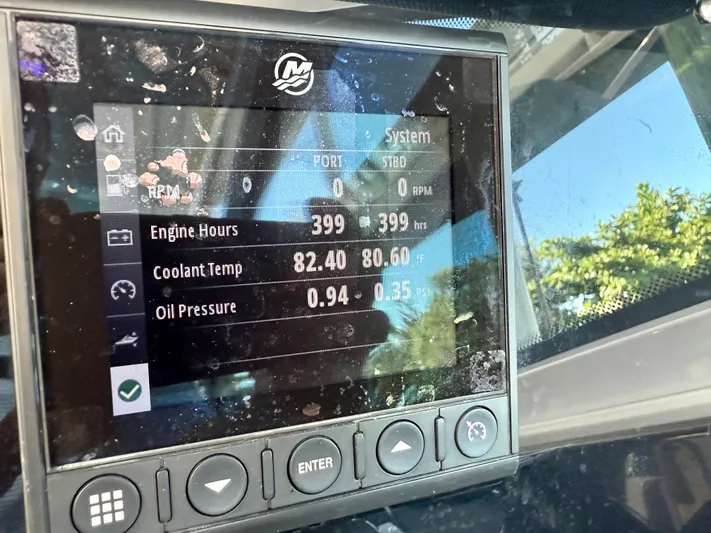  Yacht Photos Pics Display screen showing engine data on a 2019 Blackfin 272 DC boat.