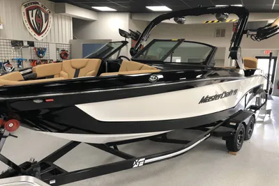 MasterCraft XT22 T
