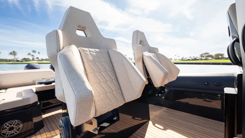 New 2025 Skipper 38 Twin 500 Yacht Photos Pics Luxury seating on 2025 Skipper-BSK 38 boat, featuring modern design and comfort.