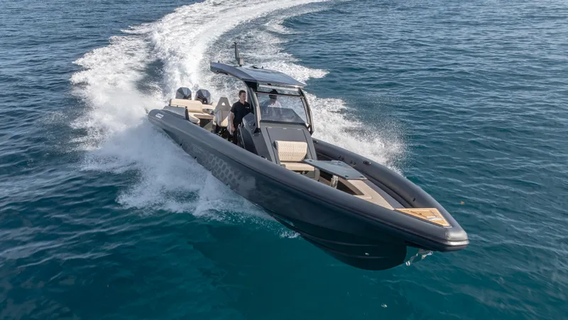 New 2025 Skipper 38 Twin 500 Yacht Photos Pics Skipper-BSK 38 boat cruising on open water, 2025 model, sleek design, powerful performance.