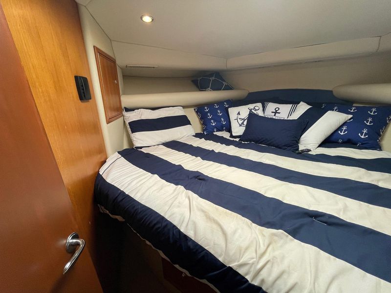 2006 Riviera 37 Flybridge