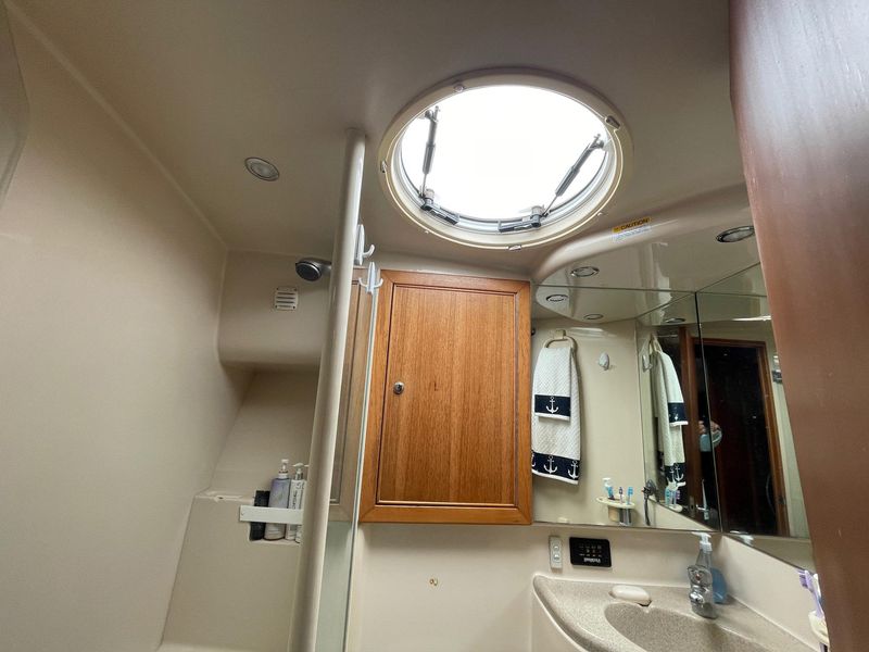 2006 Riviera 37 Flybridge