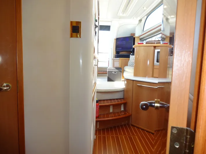 Xtra Cheez Yacht Photos Pics 