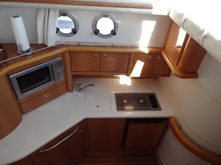 Xtra Cheez Yacht Photos Pics 