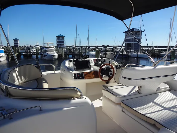 Xtra Cheez Yacht Photos Pics 