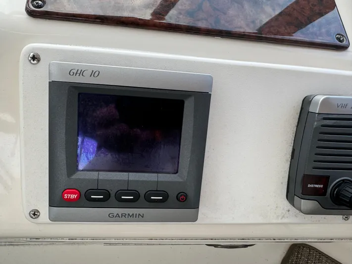Messing About Yacht Photos Pics Garmin GHC 10 marine display on 2003 Sea Ray 400 Sedan Bridge.