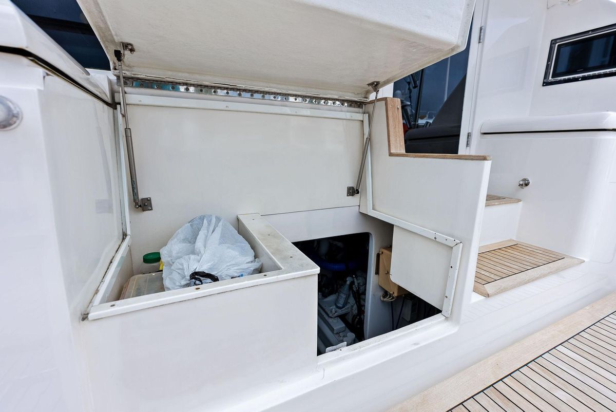2004 Bertram 57 