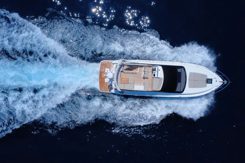  Yacht Photos Pics Fairline Squadron 50 , Seakeeper , Garmin , 33 knots