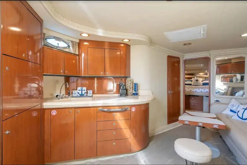 Legacy Yacht Photos Pics 