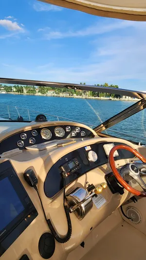 Legacy Yacht Photos Pics 