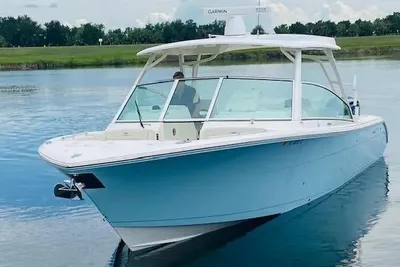 Cobia 330 Dual Console