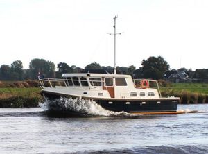 1992 Crown Trawler 10.50
