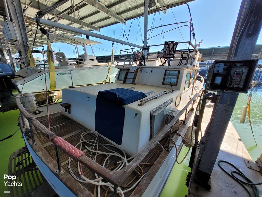 1980 Marine Trader 38