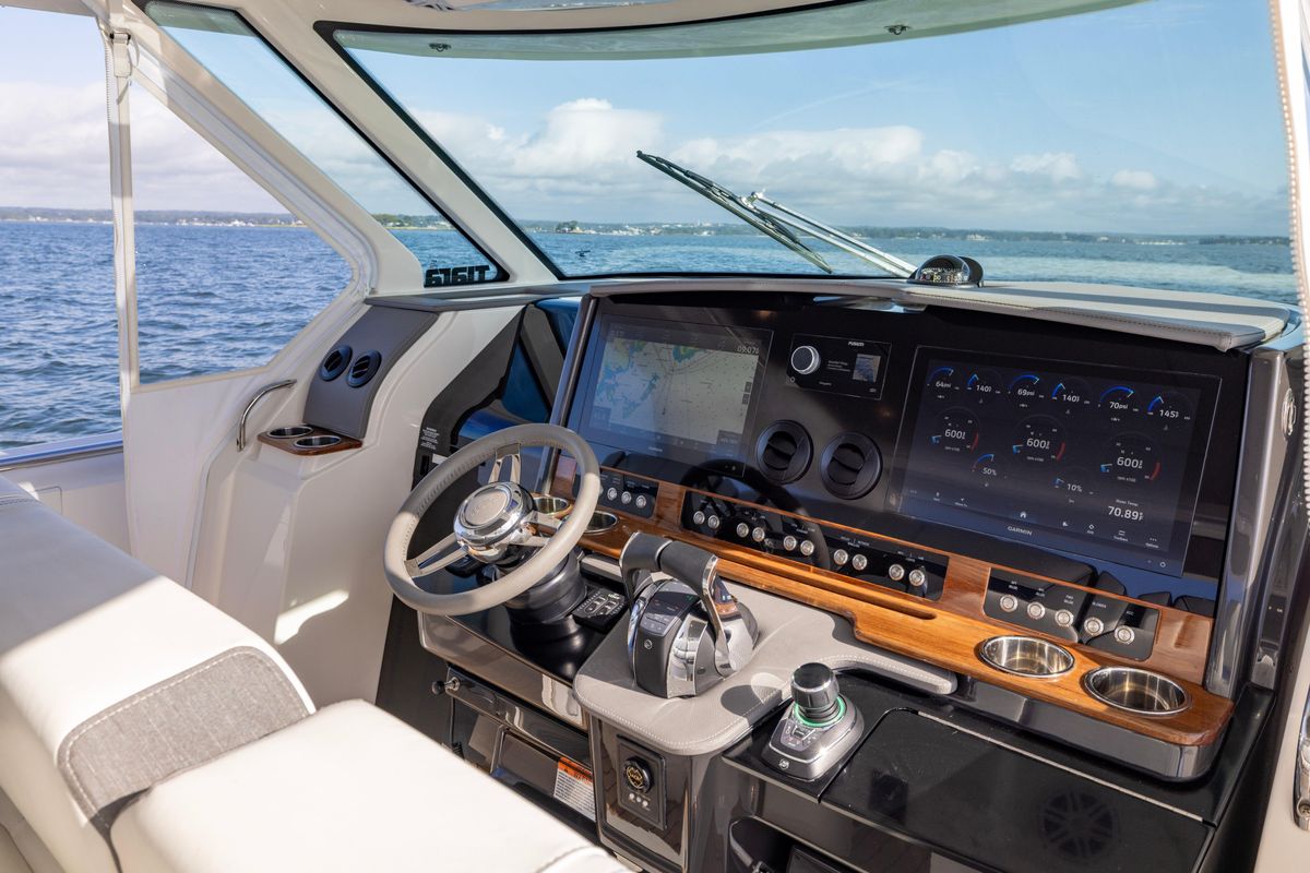 2021 Tiara Yachts 43 