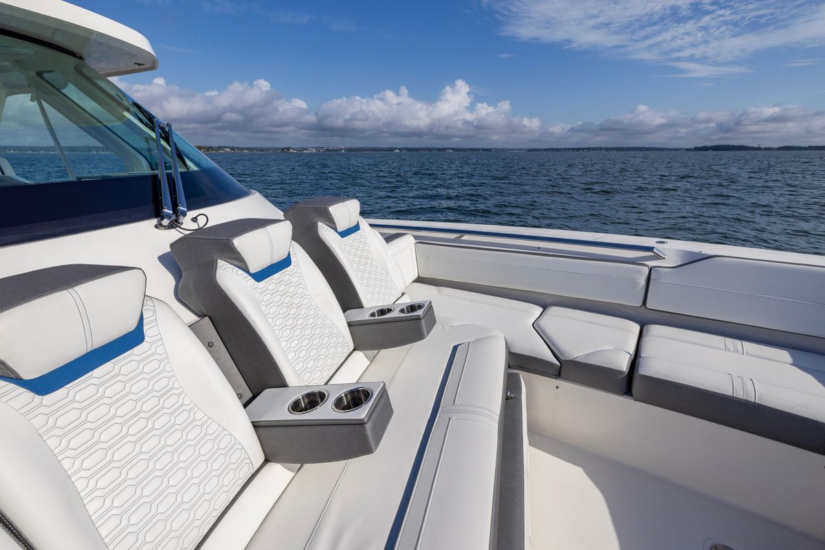 2021 Tiara Yachts 43 