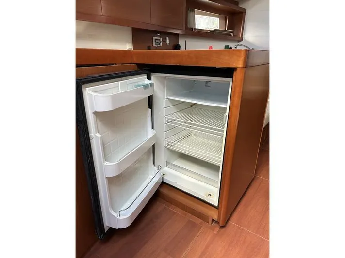 Callisto Yacht Photos Pics 