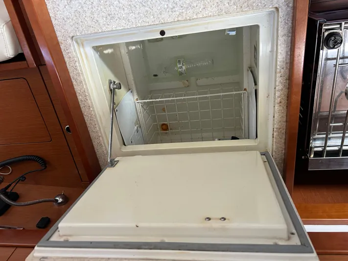 Callisto Yacht Photos Pics 