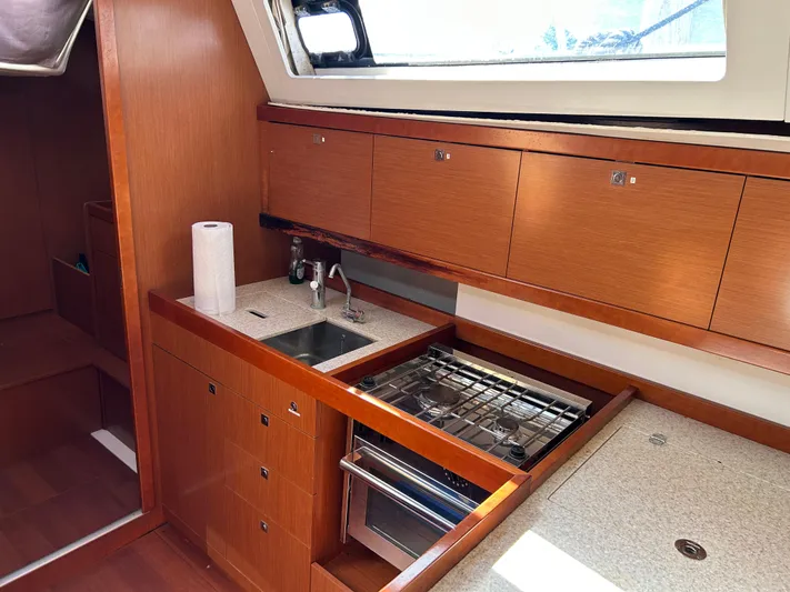 Callisto Yacht Photos Pics 