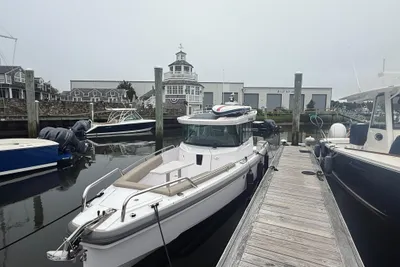 Axopar 28 CABIN