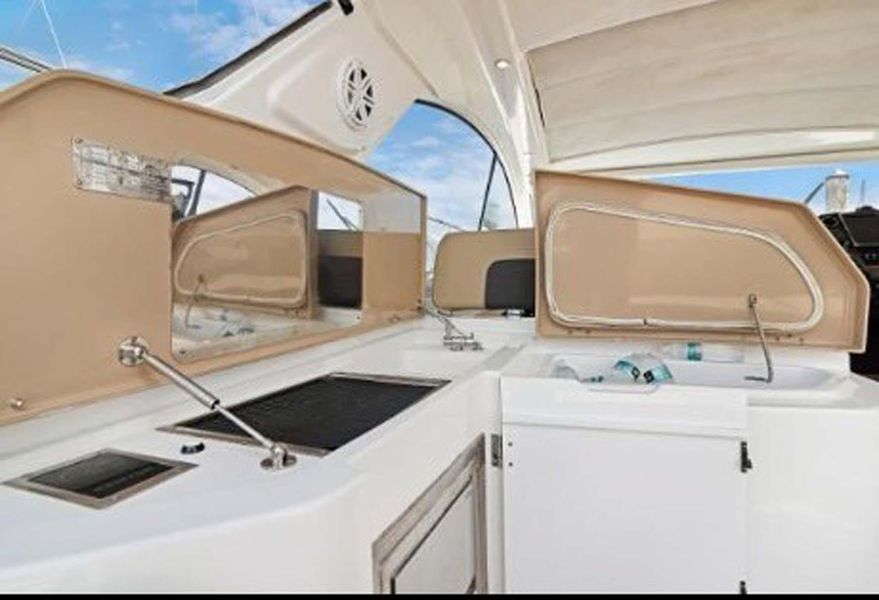 2017 Azimut Atlantis 43