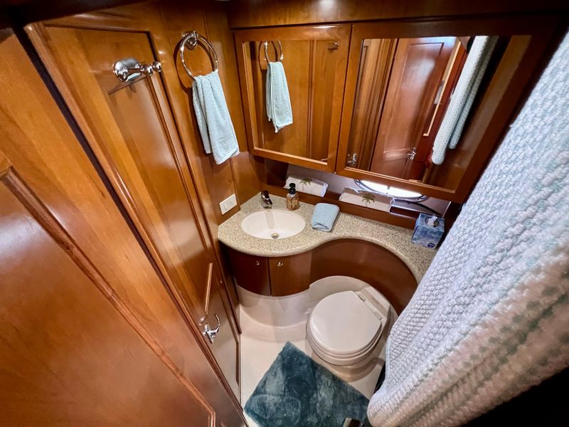 2006 Silverton 38 Sport Bridge