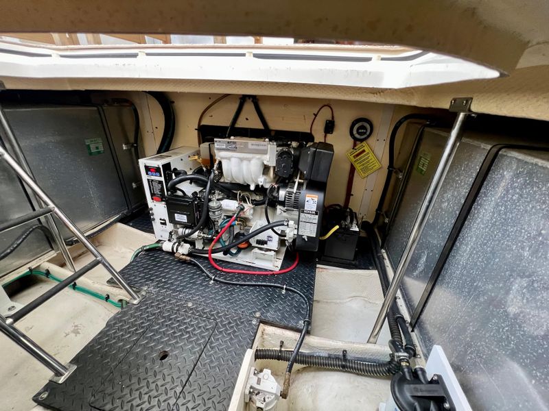 2006 Silverton 38 Sport Bridge
