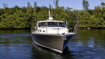 Yacht