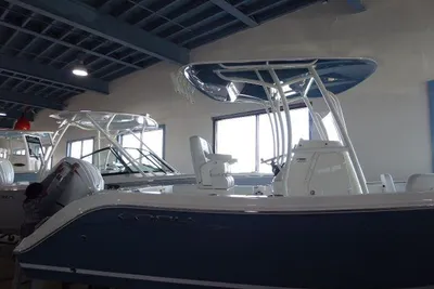 Cobia 220 CC