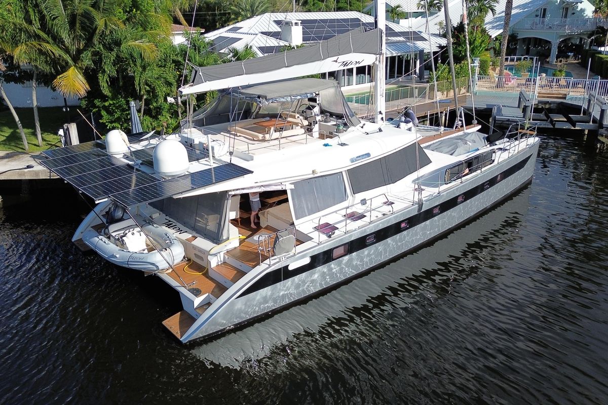 2011 Sunreef 62 