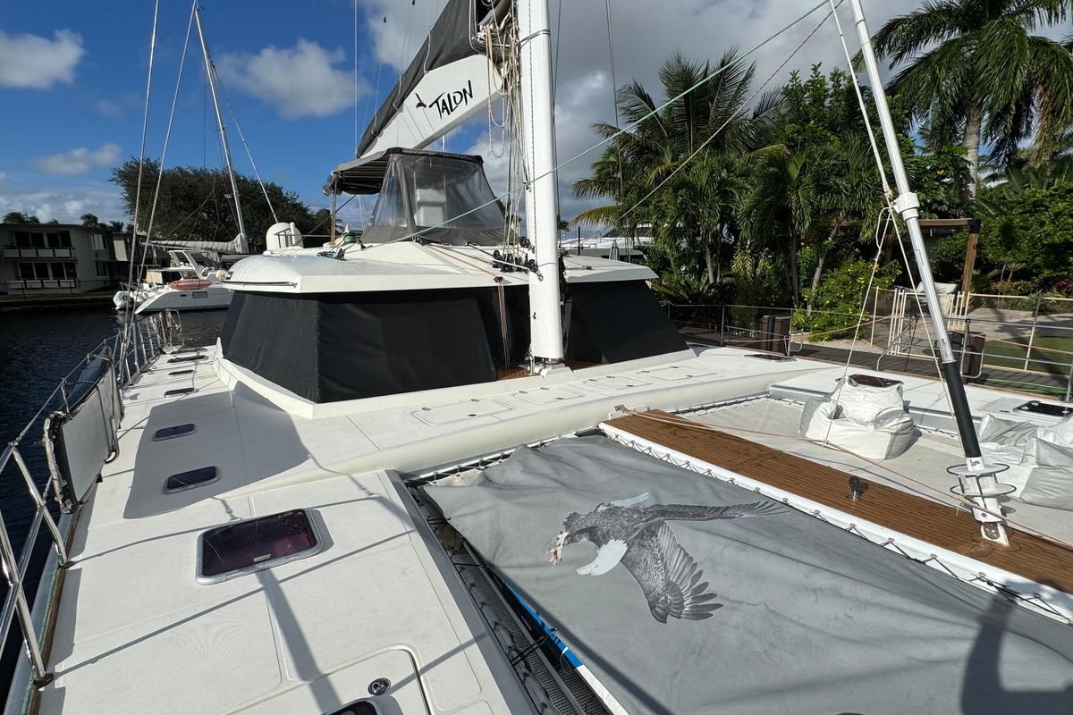 2011 Sunreef 62 