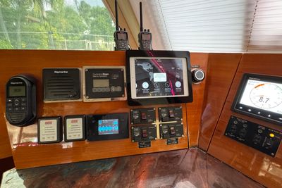 Yacht