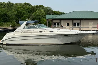 Sea Ray 330 Sundancer