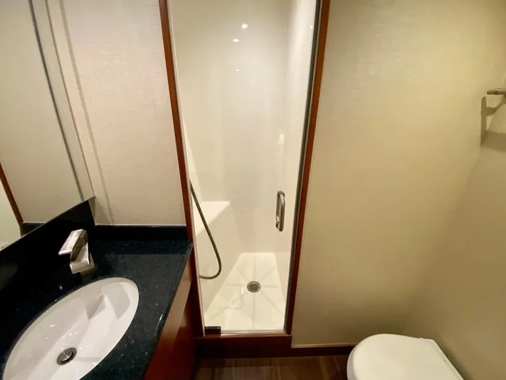 Querencia Yacht Photos Pics 