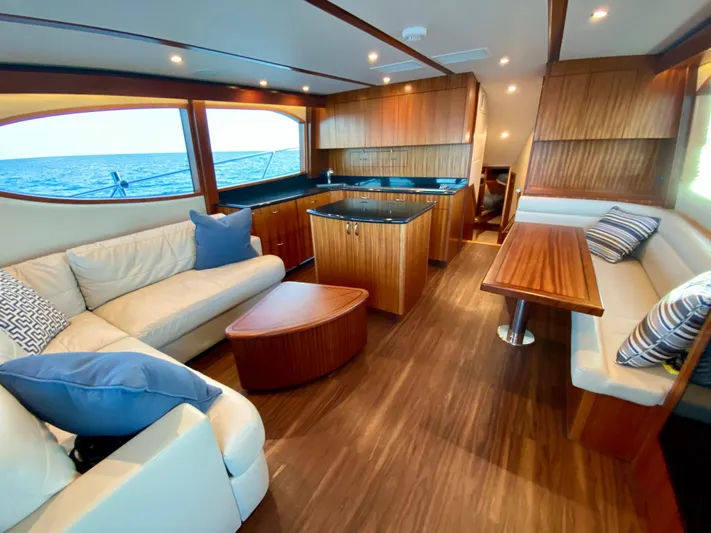 Querencia Yacht Photos Pics 