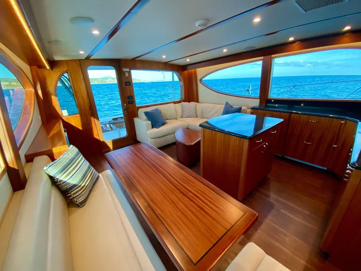 Querencia Yacht Photos Pics 