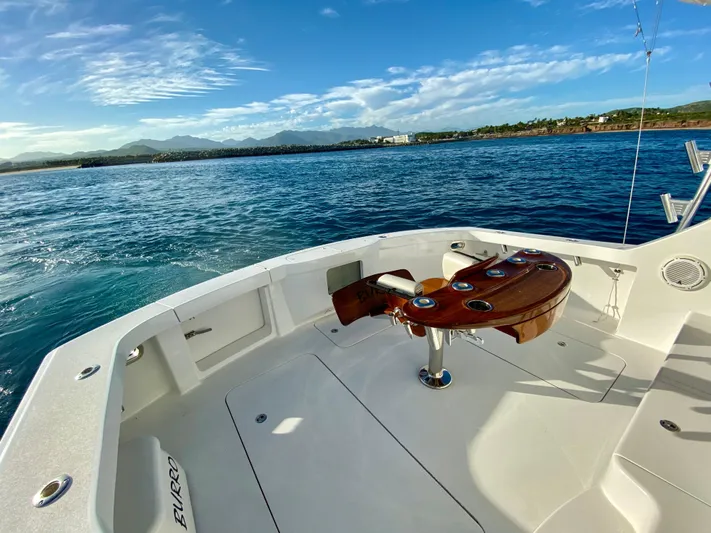 Querencia Yacht Photos Pics 