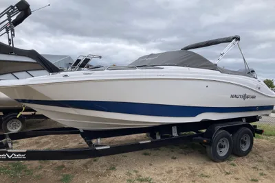 NauticStar 223 DC