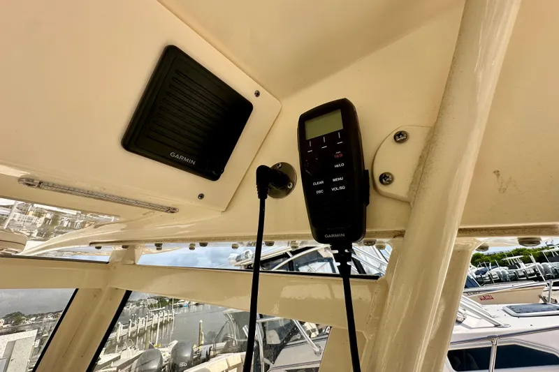  Yacht Photos Pics 2024 Scout 277 LXF boat interior with Garmin marine electronics.