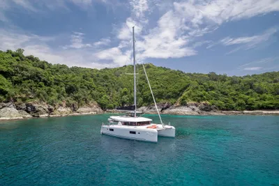 Lagoon 42