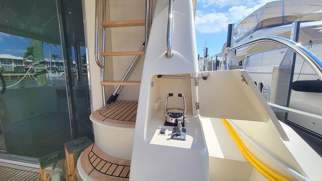 2007 Hampton 630