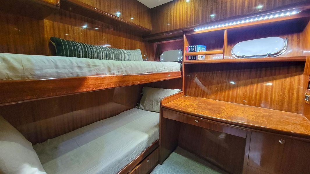 2007 Hampton 630