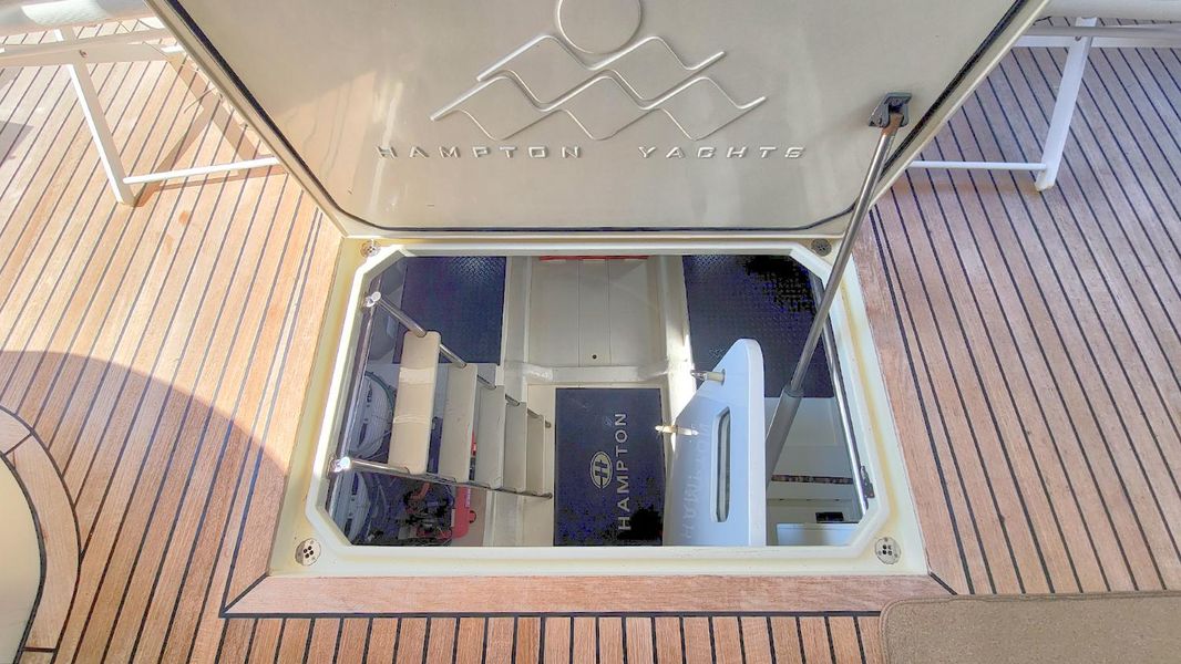 2007 Hampton 630