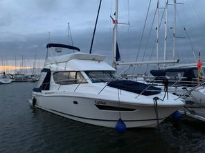 2011 Jeanneau Merry fisher 10 Fly